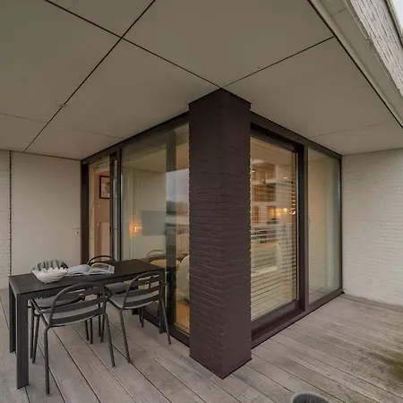 Modern Met Terras